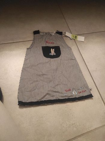 Robe Minnie Disney 23 mois neuve