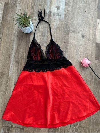 - Nuisette   - Taille unique  - Très bon état