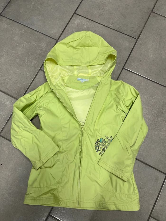Imperméable à capuche