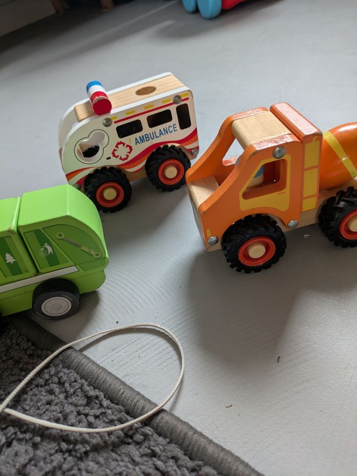 Véhicule en bois ki - photo numéro 4