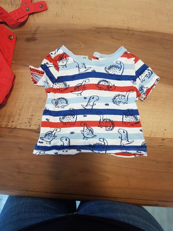 Ensemble salopette et t-shirt - photo numéro 3