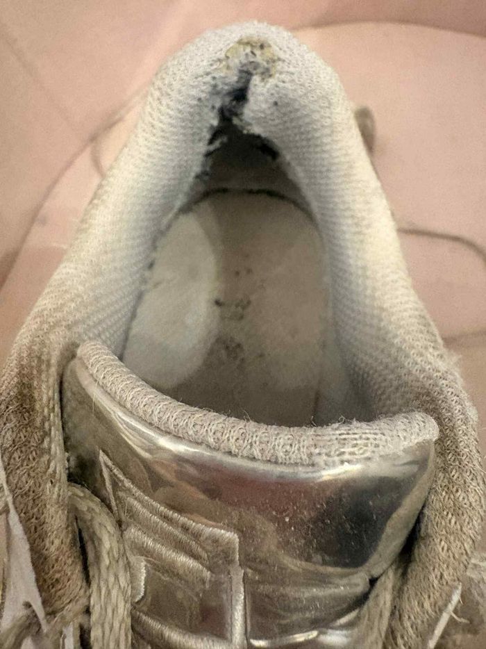 Chaussure  sale - photo numéro 3