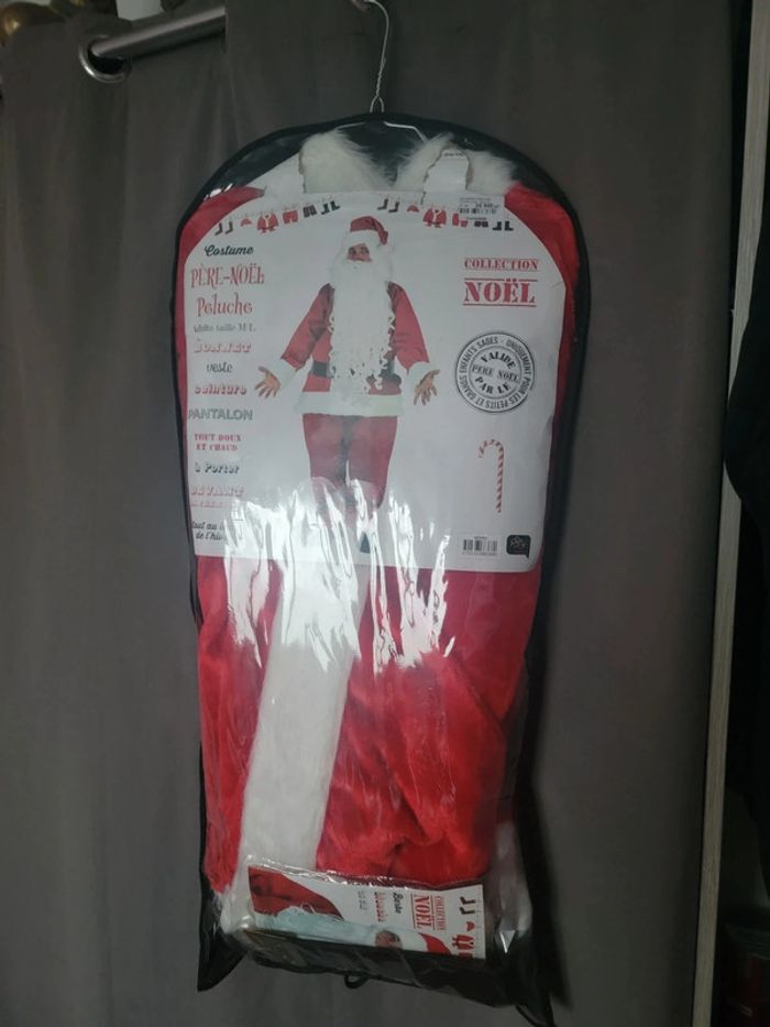 Costume