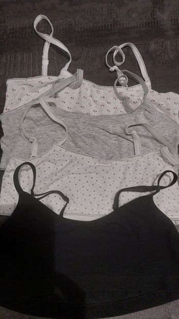 Lot brassières 14-16 ans