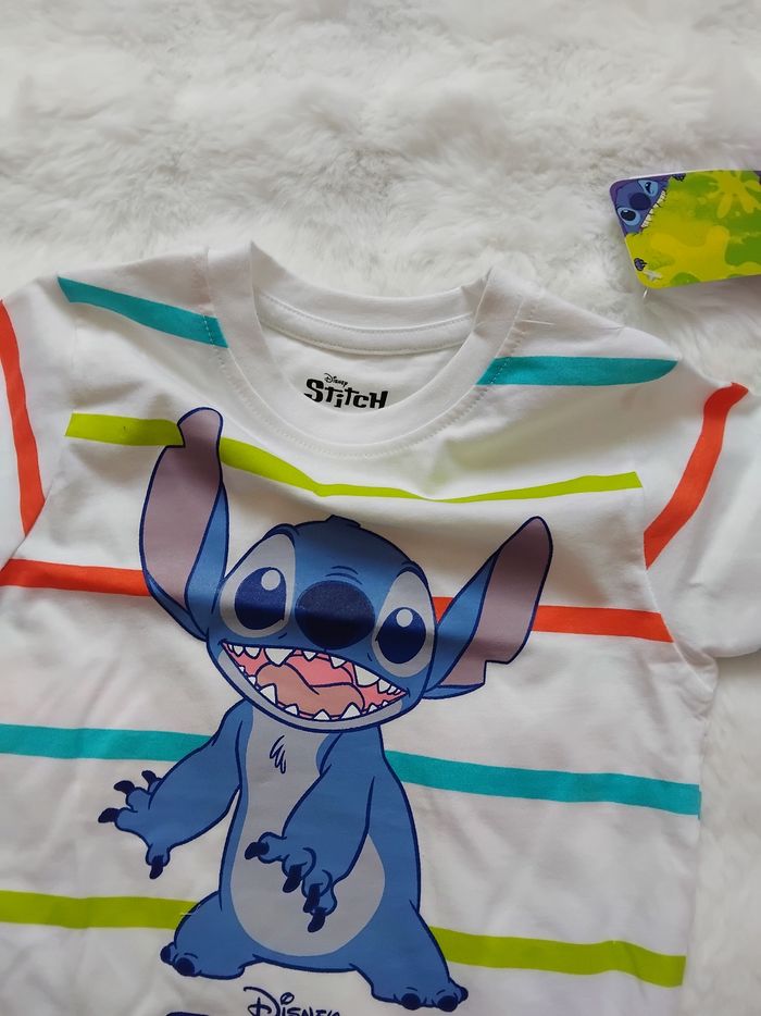 Tee-shirt enfant Stitch Disney neuf 4 ans - photo numéro 3