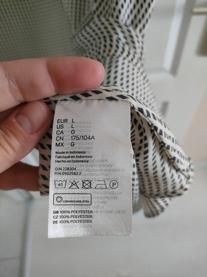 Robe taille L en très bon état de marque H&M - photo numéro 5