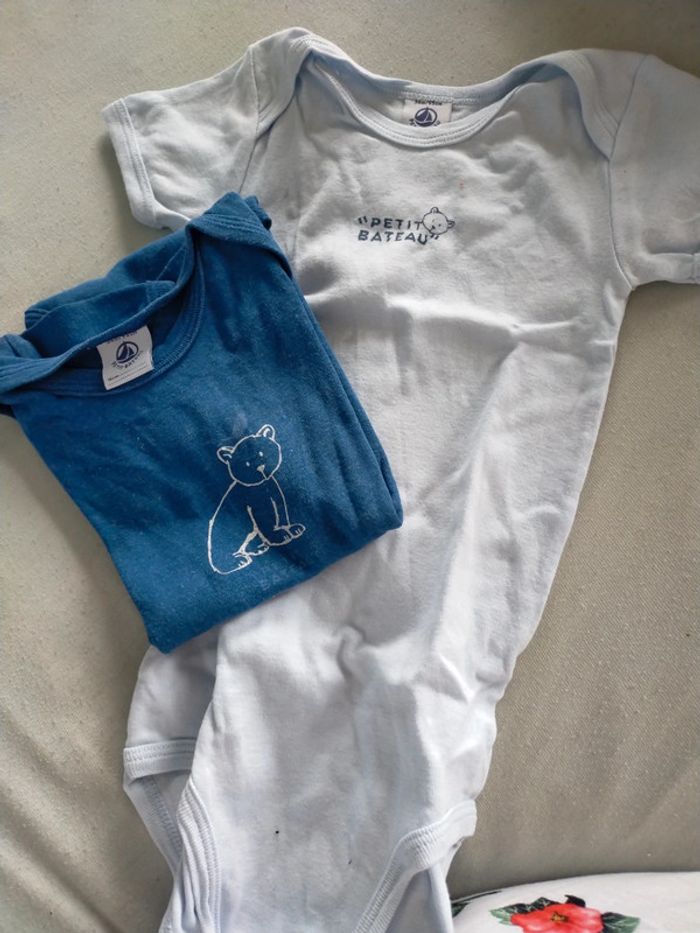 Lot 2 bodies petit bateau 36 mois