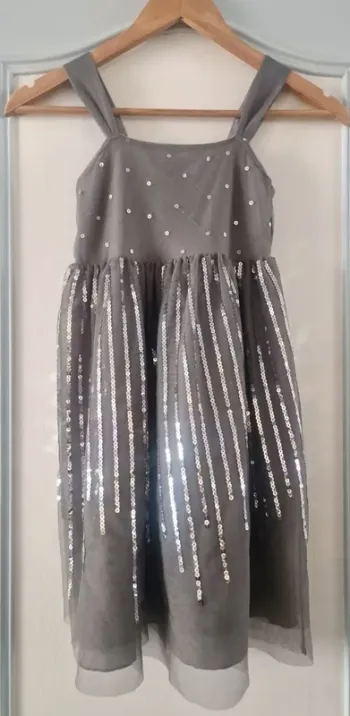 Robe H&M, taille 9/10 ans