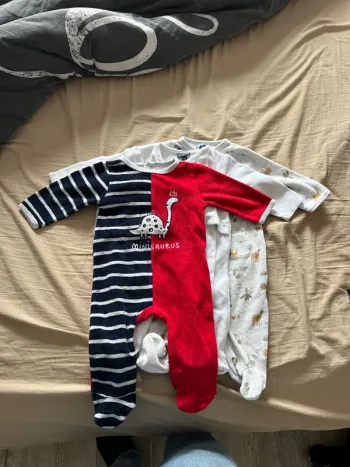 Lot de 3 pyjamas velours