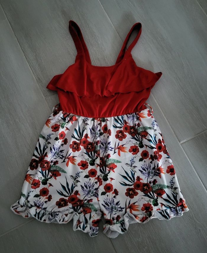 Très jolie combinaison short