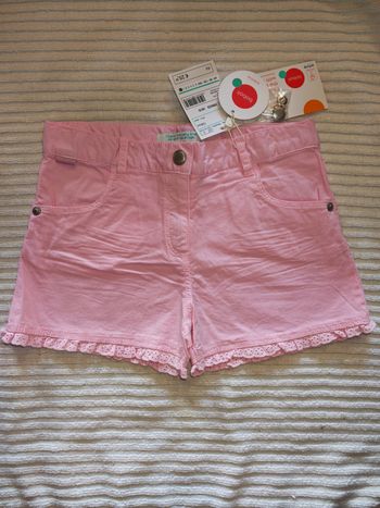 Short boboli 8 ans neuf 