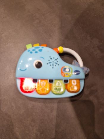 Ensemble musical piano et symbales 