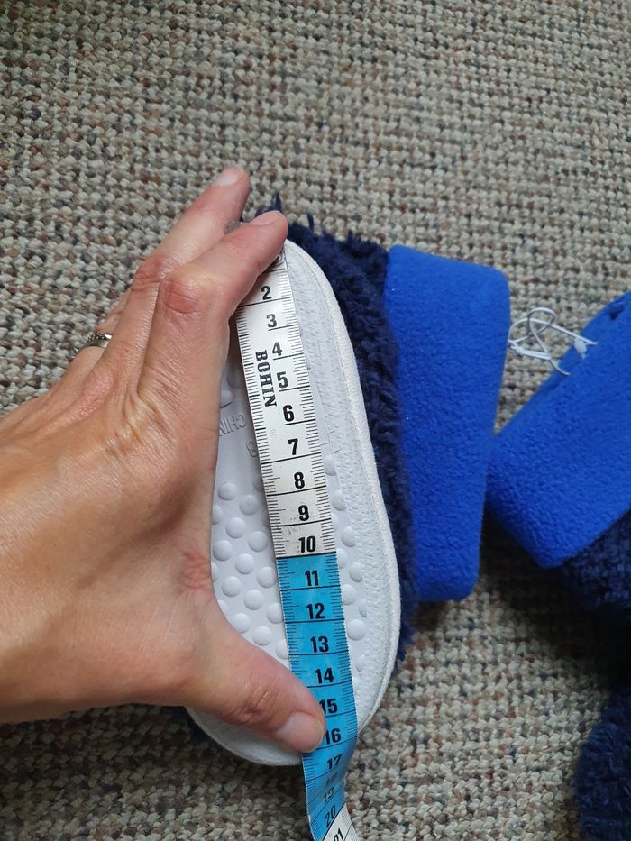 Chaussons neufs taille 24 - photo numéro 5