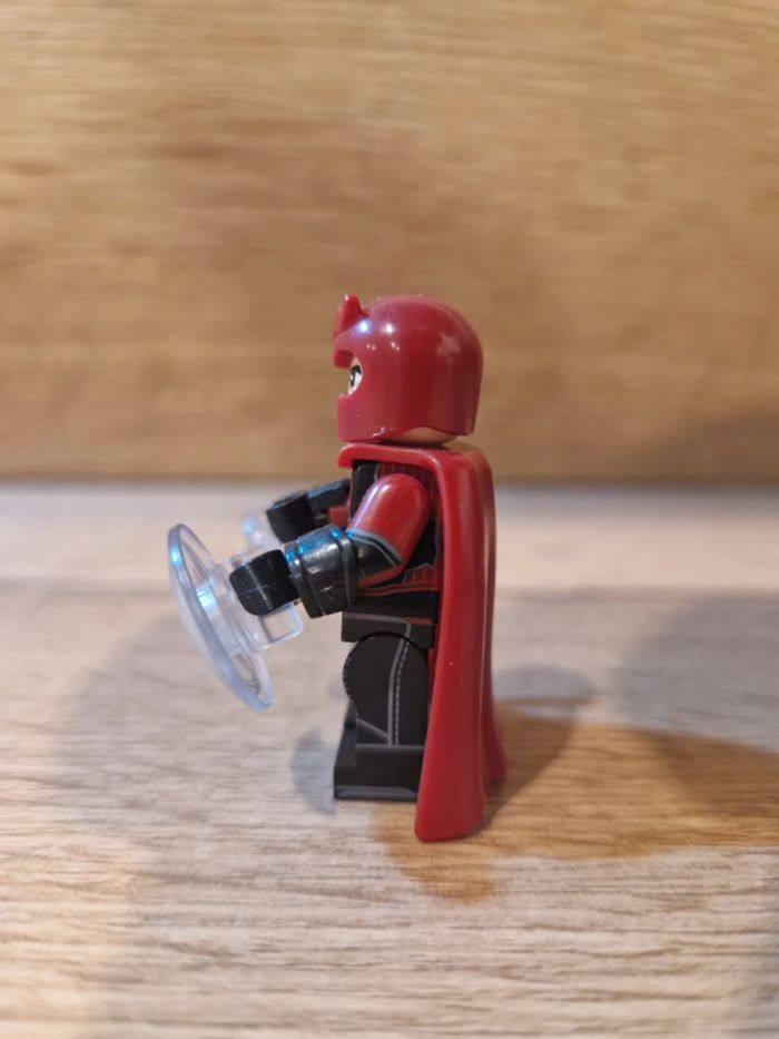 Figurine type lego Magnéto Marvel - photo numéro 2
