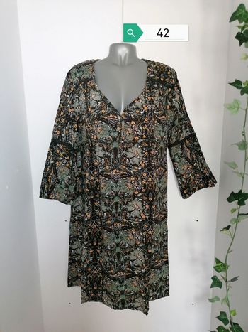 Robe kaki fleuri 42