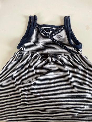 Robe tommy hilfiger 6-9 mois, faites des propositions