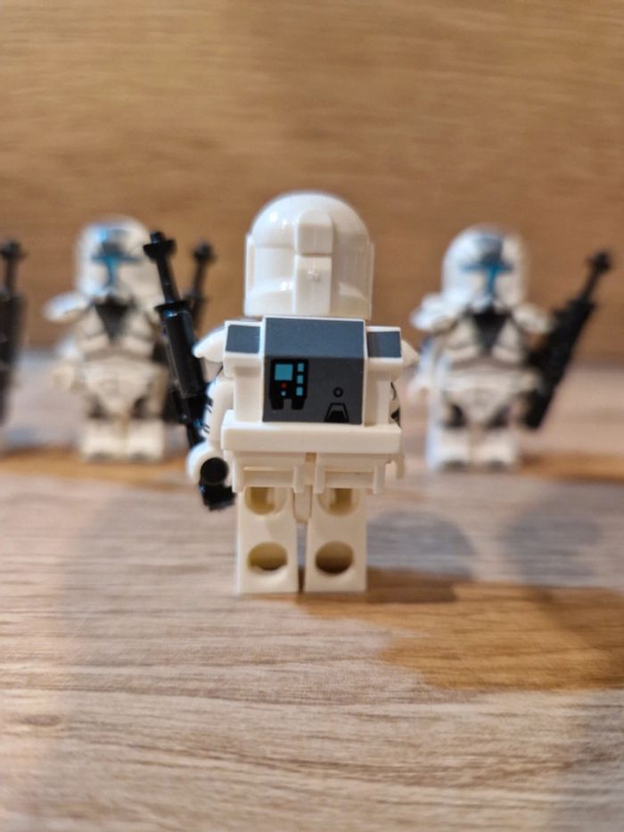 Figurines type lego 4 clones blanc star wars - photo numéro 4