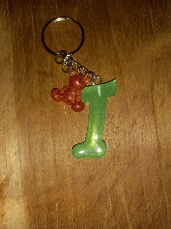 Porte clé lettre I résine epoxy