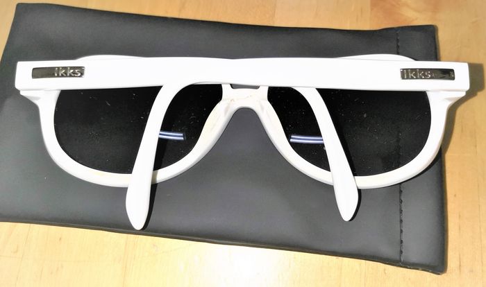 Lunettes de Soleil "IKKS" - photo numéro 4