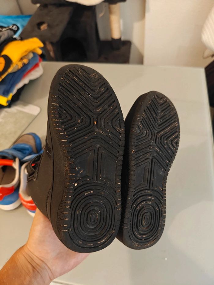 2 paires de baskets - photo numéro 8
