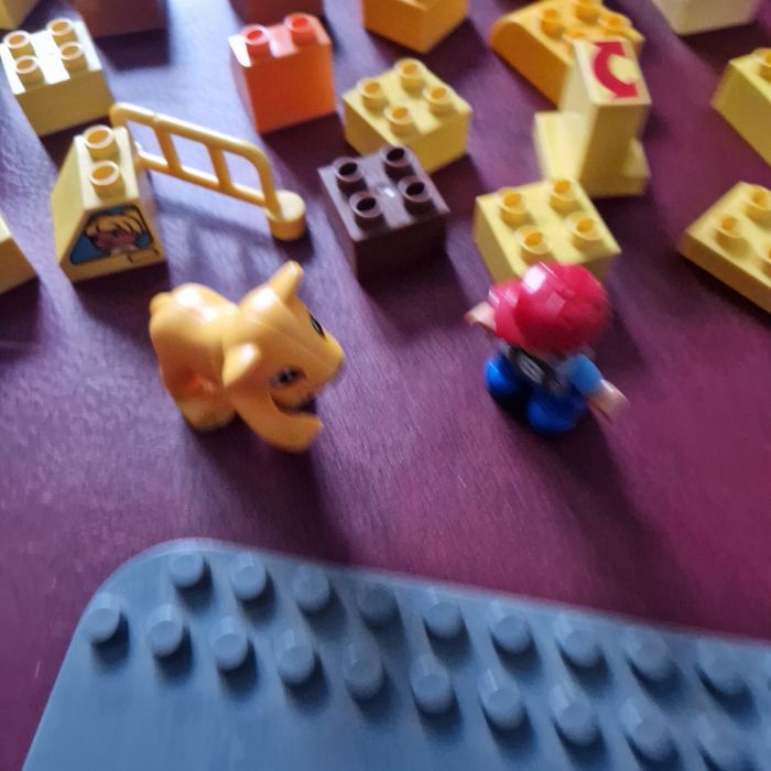 Lot soixantaine pièces legos - photo numéro 4
