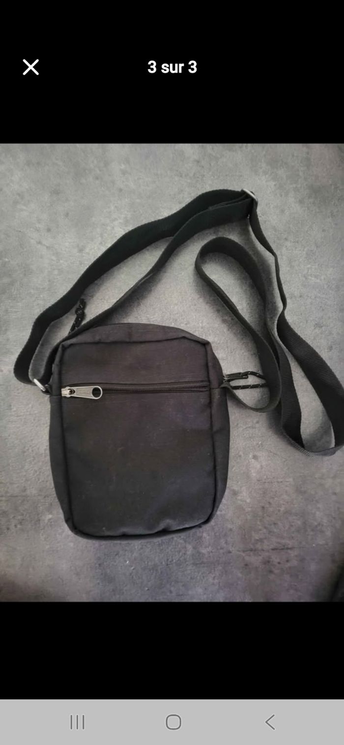 Sacoche Eastpak - photo numéro 3