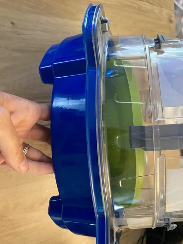 Lot Beyblade Burst Rise Hypersphere et toupies lanceur .. valeur 100aine d euros - photo numéro 3