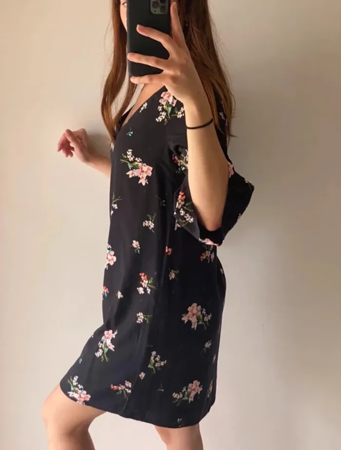 Robe noire - photo numéro 5