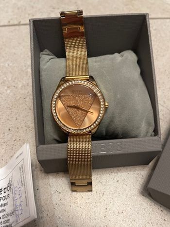 Montre guess rose doré tri glitz comme neuve