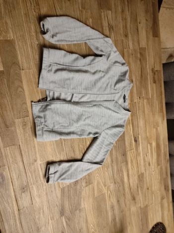 Gilet zippé léger en 10 ans