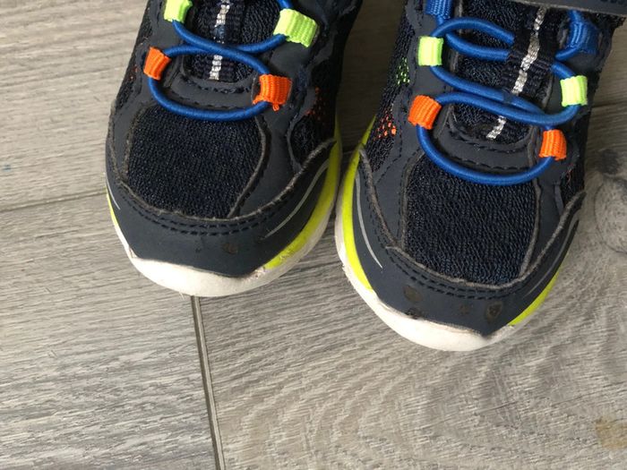 Baskets Pointure 22 👟 - photo numéro 8