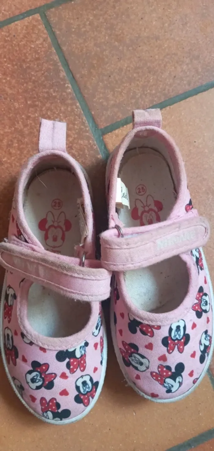 Chaussure Disney Minnie pointure 25 - photo numéro 3