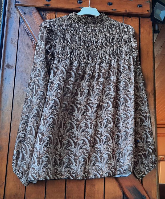 Blouse imprimée marron légère et transparente, taille 36 - photo numéro 2