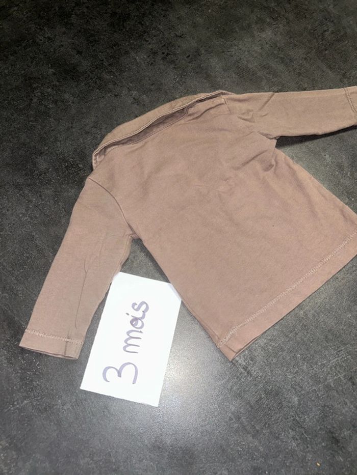 Tee shirt à manches longues bébé avec col marron - photo numéro 7