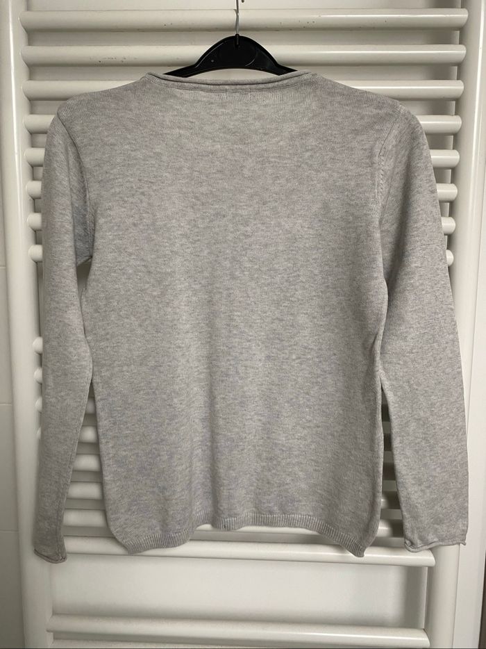 Pull   léger  gris . - photo numéro 2