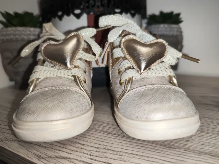 Chaussures bébé taille 20 - photo numéro 2