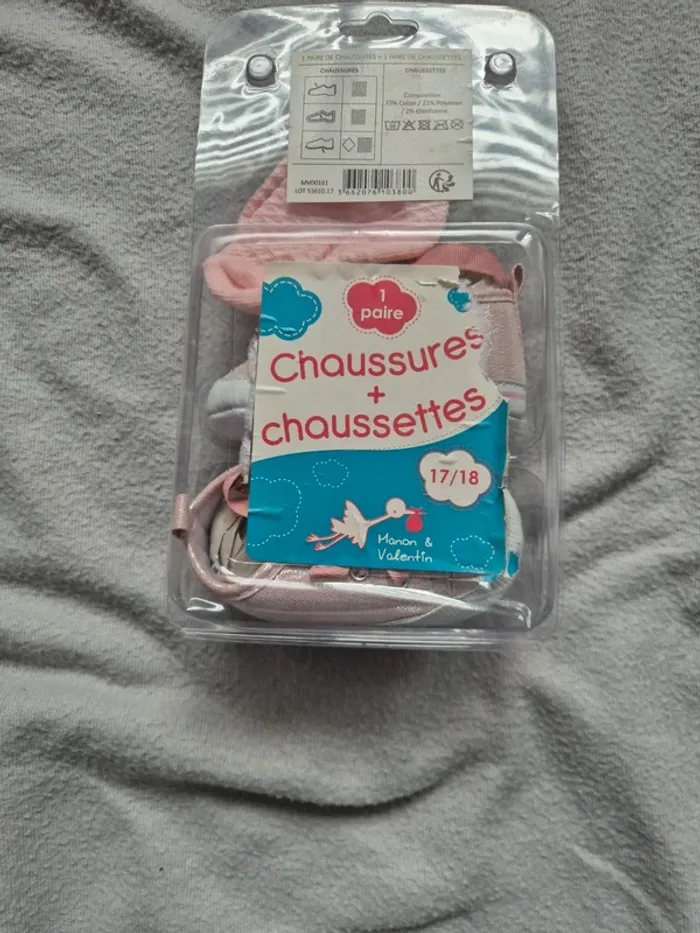 Chaussures bebe neuves 17/18 - photo numéro 3