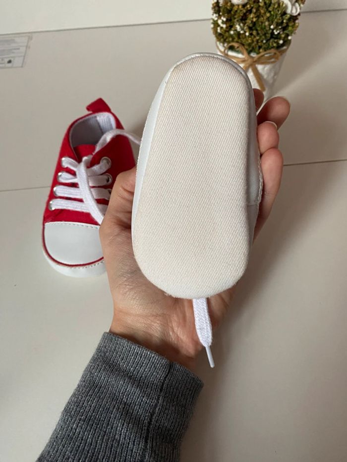 Chaussures 9/12mois en très bon état - photo numéro 2