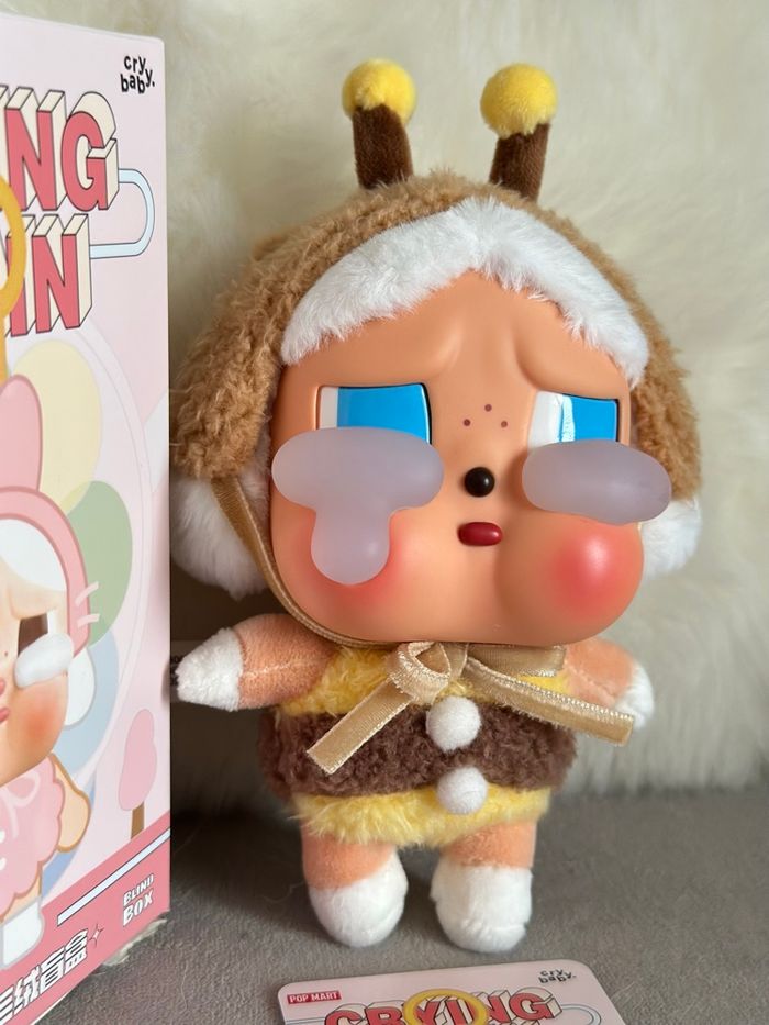 Cry baby i’ll bring you a flower crying again plush pendant - photo numéro 3