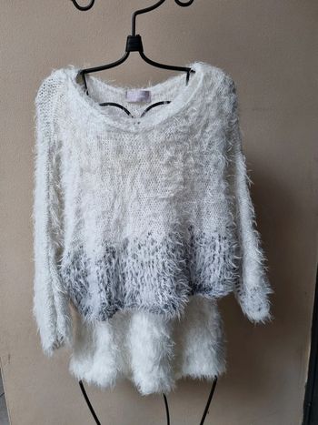 Pull gris et blanc doux et chaud