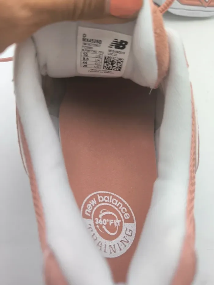 Baskets New Balance 452 rose training Taille 44 Neuf - photo numéro 10