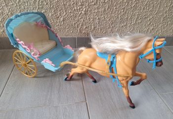 Carrosse et cheval Barbie vintage 