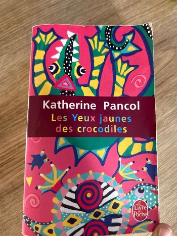 Livre Les yeux jaunes des crocodiles de Katerine Pencil