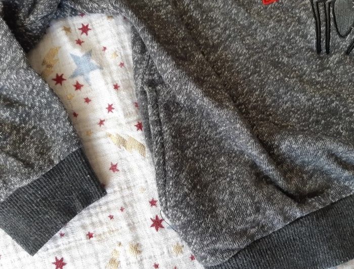 Pull Spiderman 4 ans - photo numéro 2