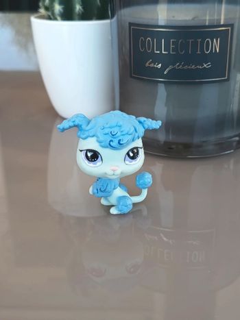 Littlest Pet Shop #591 blue french poodle dog