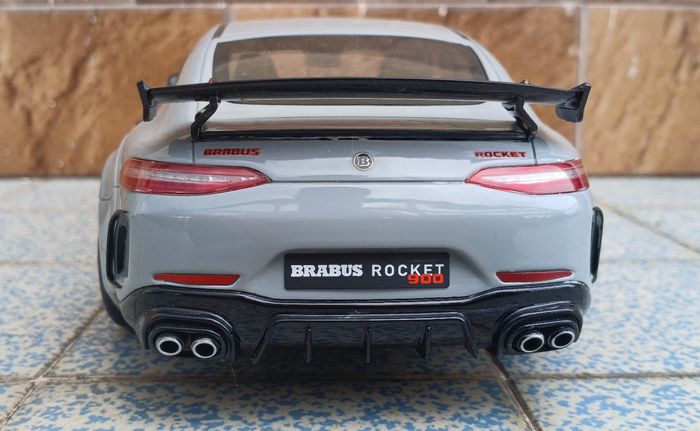 Voiture miniature 1/18 - photo numéro 4