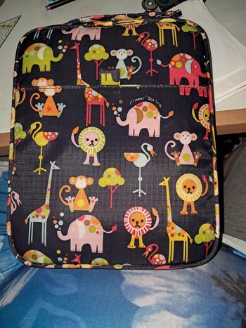 Trousse feutres crayons