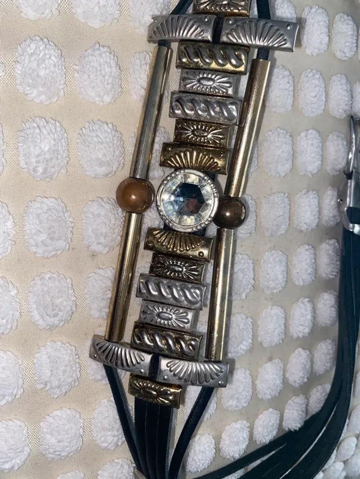 Ceinture vintage en cuir et strass - photo numéro 2