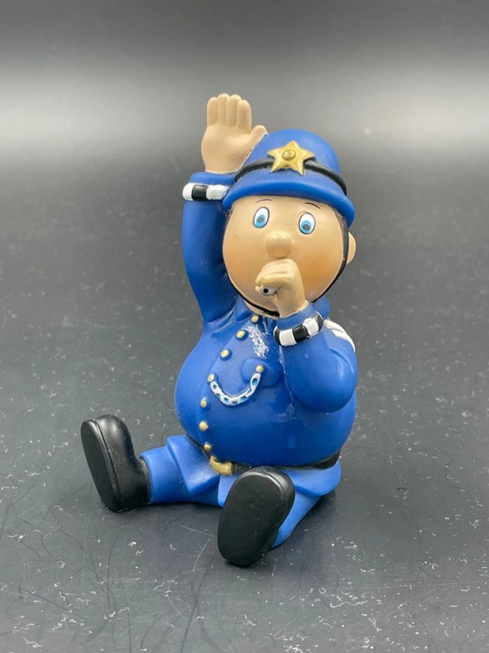 Figurine plastique Souple Oui-Oui Mr Plod le gendarme Plastoy 2008 10 cm