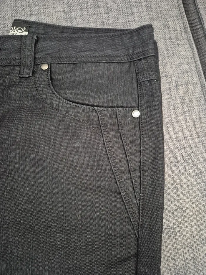 Jean homme Taille 42 - photo numéro 2
